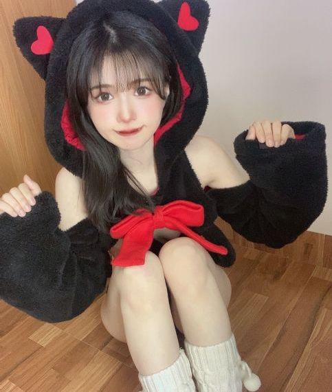 美女校花张开腿让我电影